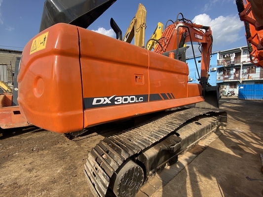 Excavadora do Doosan DX300 de 30 toneladas com capacidade de balde de 1,27 m3