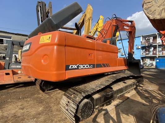 Excavadora do Doosan DX300 de 30 toneladas com capacidade de balde de 1,27 m3