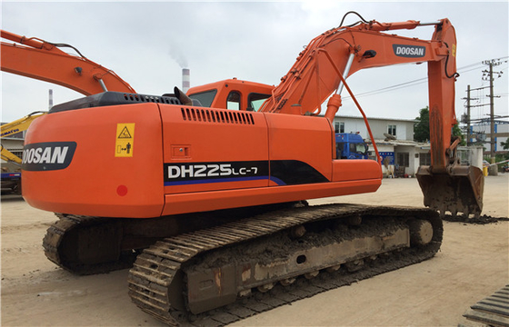 22 toneladas de excavadora do Doosan DH225 com capacidade de balde de 0,39-1,49 m3