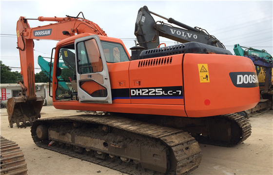22 toneladas de excavadora do Doosan DH225 com capacidade de balde de 0,39-1,49 m3