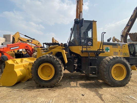 3-5 toneladas de segunda mão Komatsu WA320-3 Carregador de rodas Carregador frontal usado