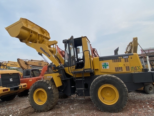 3-5 toneladas de segunda mão Komatsu WA320-3 Carregador de rodas Carregador frontal usado