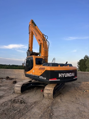 22 toneladas de segunda mão Hyundai R225 Crawler Excavator Usado 112 KW Potência do motor e 1,05 M3 Capacidade de balde