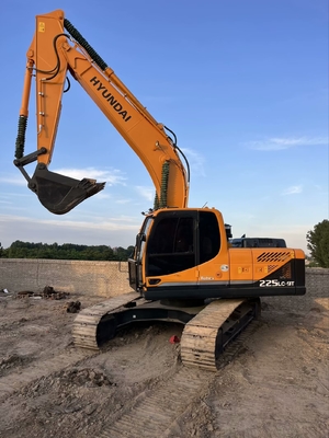 22 toneladas de segunda mão Hyundai R225 Crawler Excavator Usado 112 KW Potência do motor e 1,05 M3 Capacidade de balde