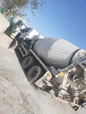 Caminhão de mistura de betão em segunda mão GAC Hino 6x4 350HP Caminhão de mistura de betão usado